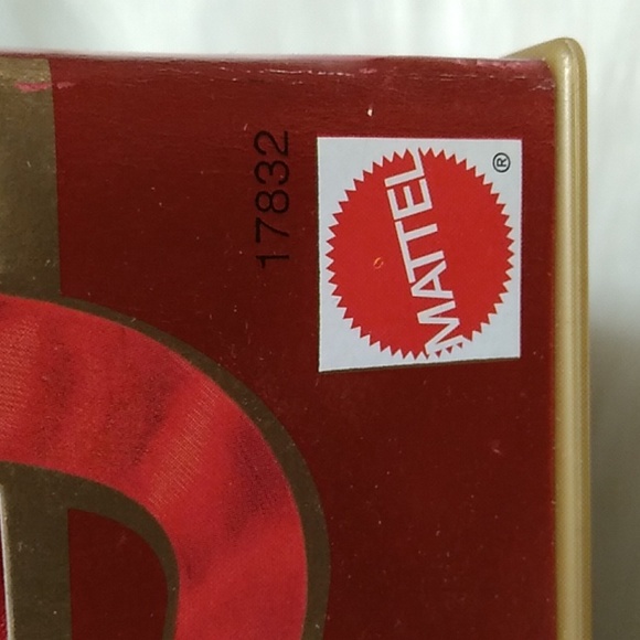 SALE! NIB Mattel Vintage 1997 Happy Holidays Barbie Collectors Item W/Stand - Picture 8 of 15